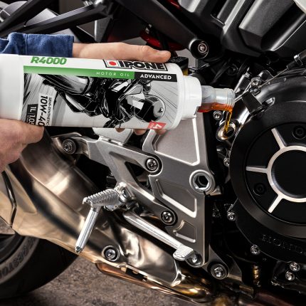 IPONE polusintetičko ulje za 4T motore R4000 20W50 1L