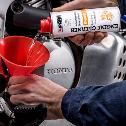 IPONE sredstvo za čišćenje motora ENGINE CLEANER 300ml